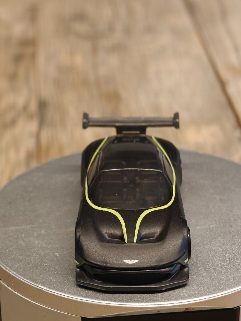 Hot Wheels Modellini d'auto: Hot Wheels Aston Martin Vulcan – Nuovo (secondo la descrizione) da Flaach venduto da ste_7cwf 1