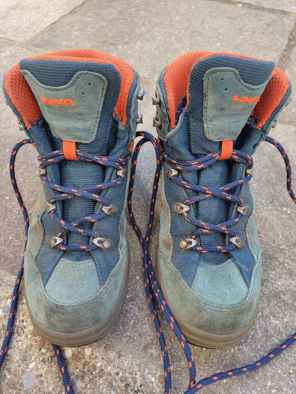Lowa Scarpe per ragazzi: Lowa Wanderschuhe, Grösse 36 – Usato da Olten venduto da BrigitteSB