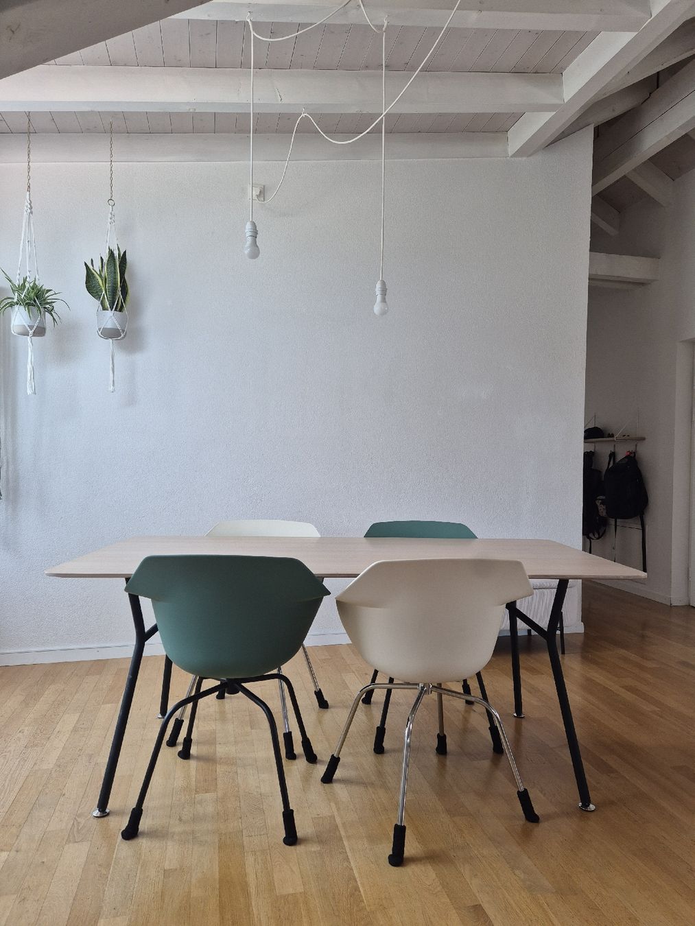 Pfister Set de table et chaises: Esstisch und 4 Stühle – D'occasion à Spiez par LiquidFrog