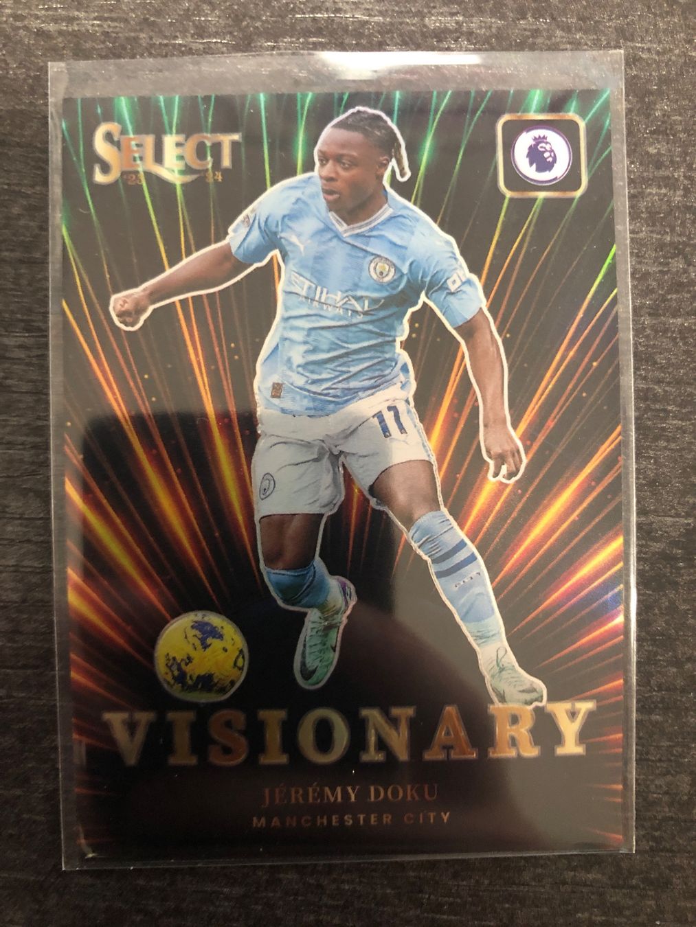 Topps Carte collezionabili: Panini Select Jeremy Doku Visionary Case Hit – Usato da Wangenried venduto da Garagara