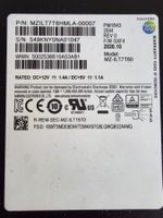 Kaum benutzte Enterprise SSD 7.68TB