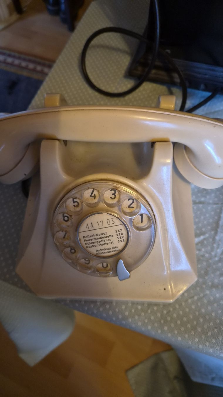 Téléphones: 3 Telefone Vintage  – D'occasion à Kölliken par Upcycling-by-Mc-TAM 2
