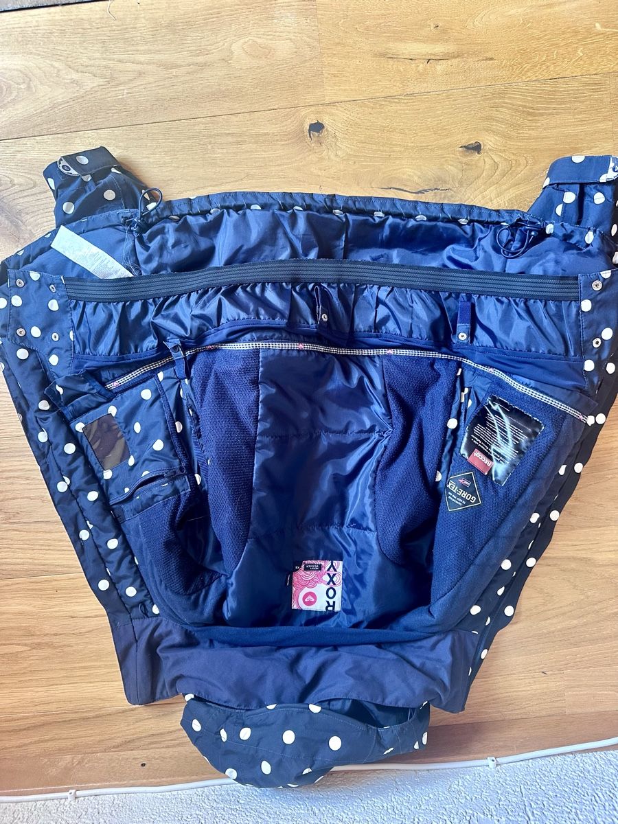 Roxy Giacche: Roxy Ski Jacket Gore-Tex Polka Dot Size XS Used – Usato da Bern venduto da snowsurferin 1