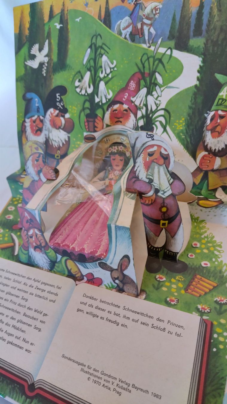Libri: Kubasta Pop-Up Buch 1983 / Schneewittchen ab Fr. 18       .- – Usato da Bellach venduto da JingleJerry 7