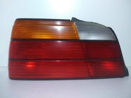 BMW E36 Rückleuchte  > links.