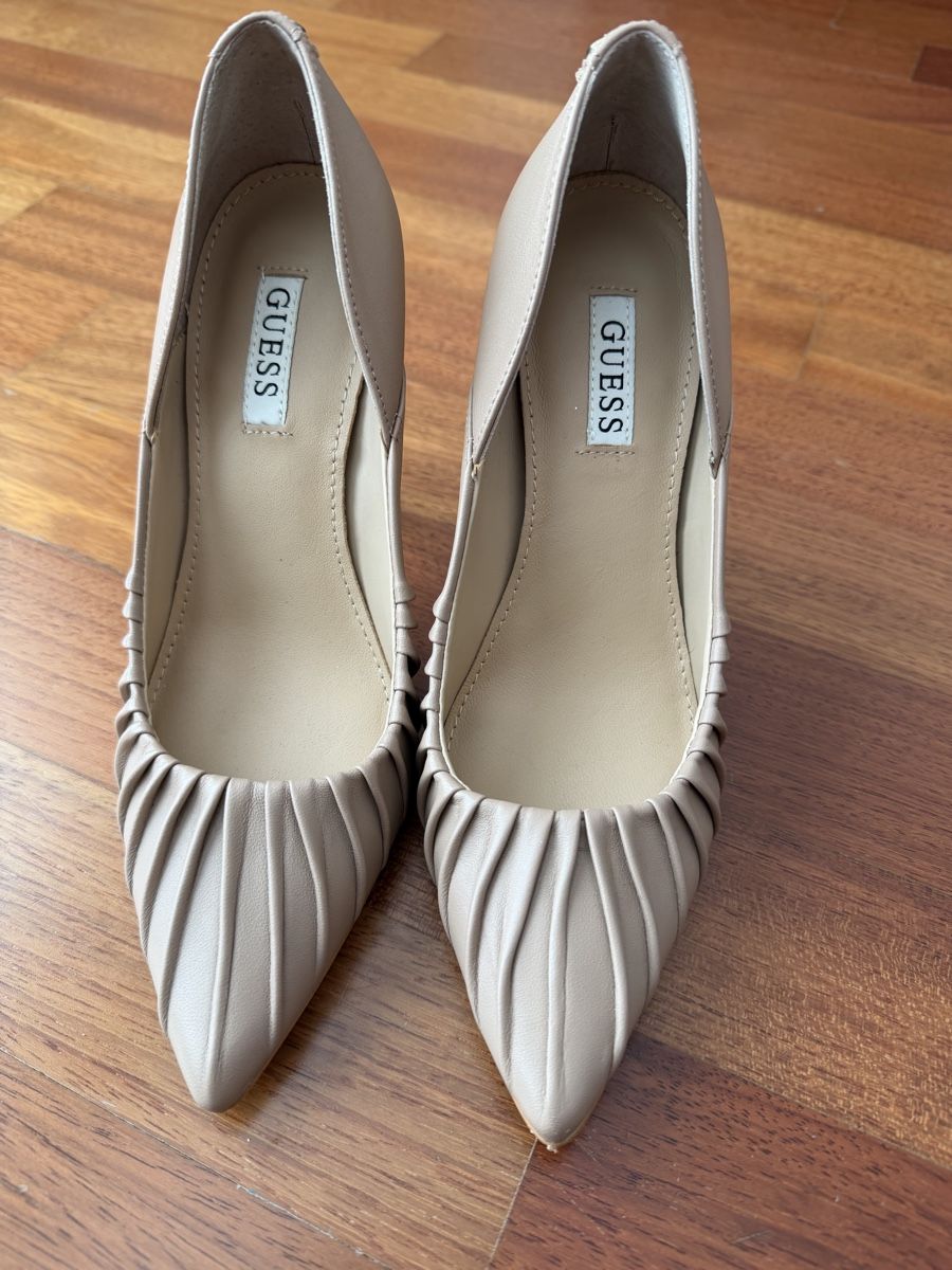 Guess Scarpe da donna: Escarpins guess – Usato da Rolle venduto da yosra_RM 2