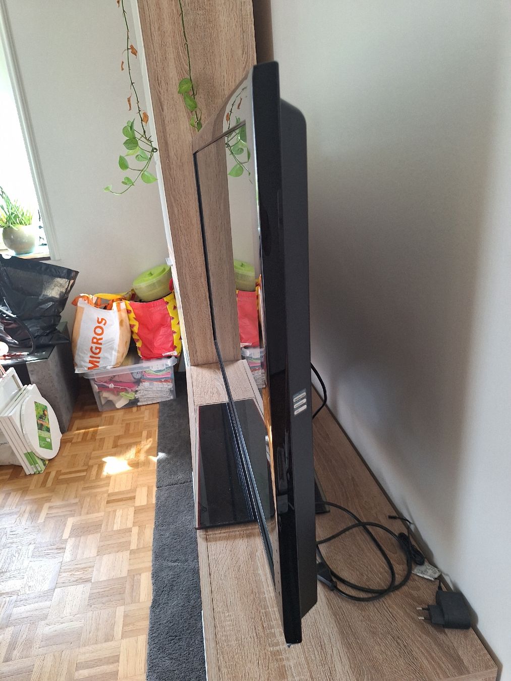 Samsung Televisori: Samsung Flachbildschirm Fernseher – Usato da Stansstad venduto da Duracell__5 2