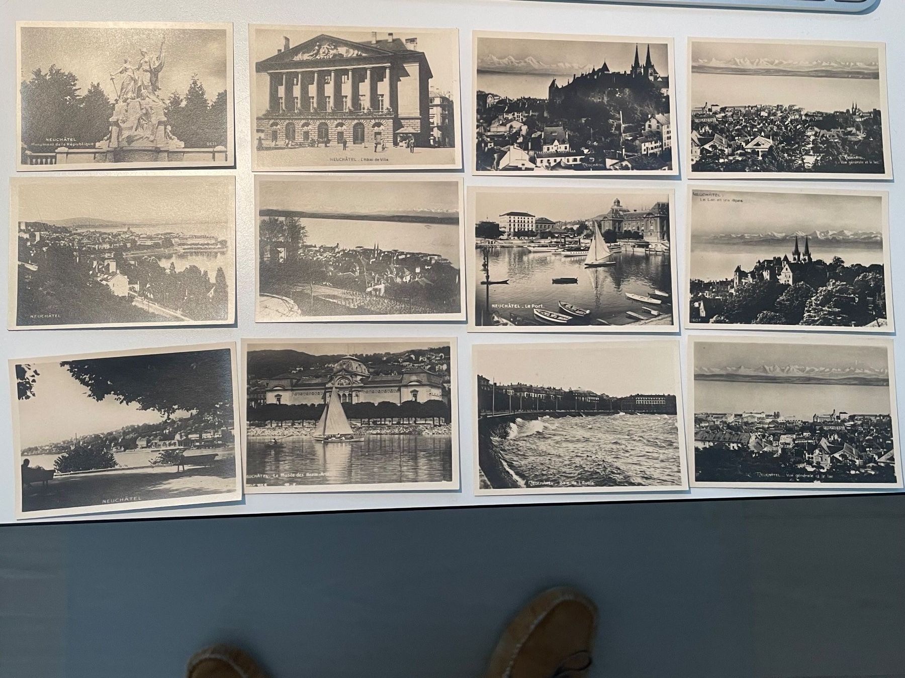Ansichtskarten: 12 antike Photos von Neuchâtel, ca 1930 – Gebraucht aus Stäfa von riccardinho