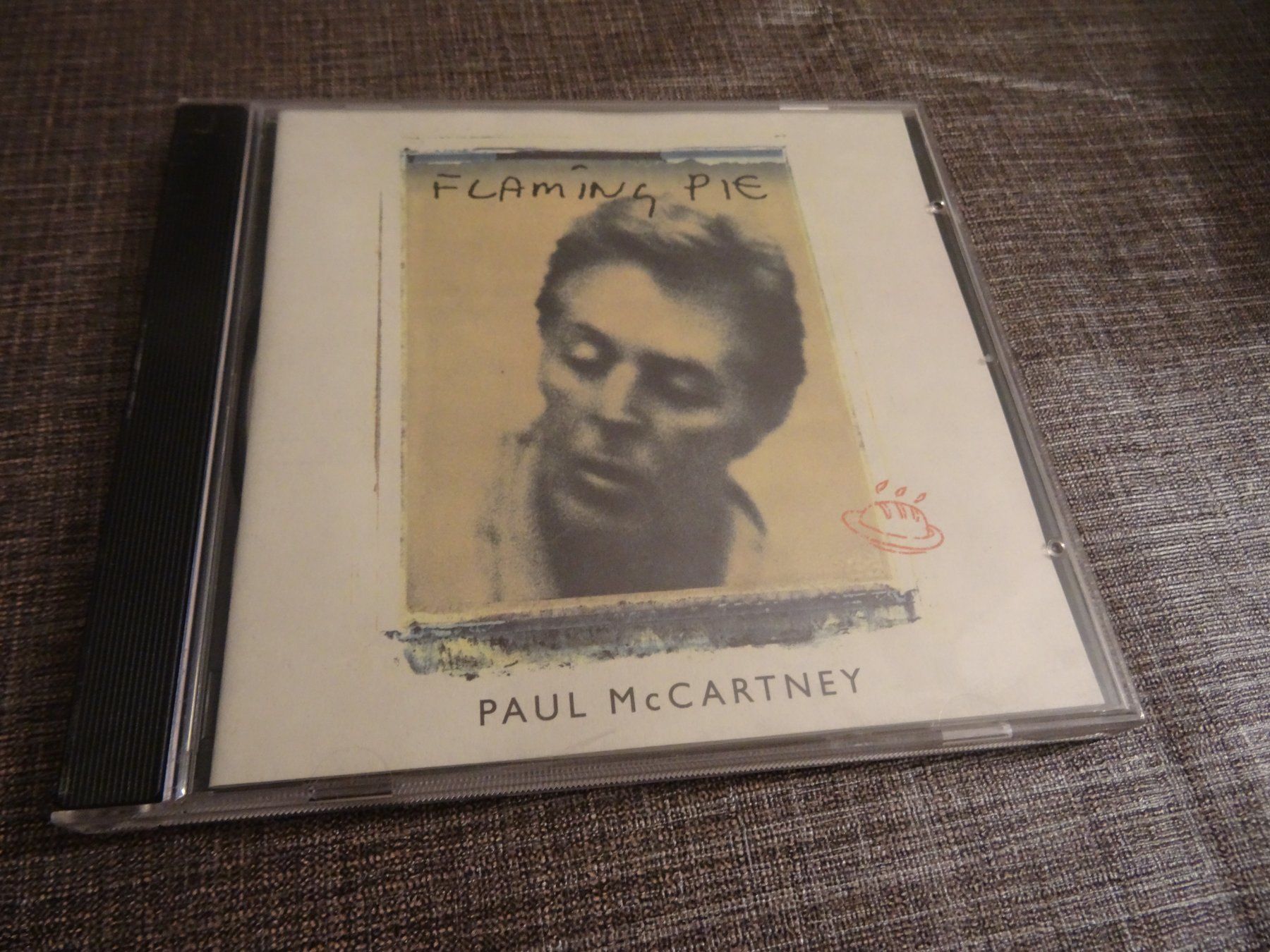 CDs: Paul McCartney - Flaming Pie CD – Gebraucht aus Olten von Disc-Ausverkauf