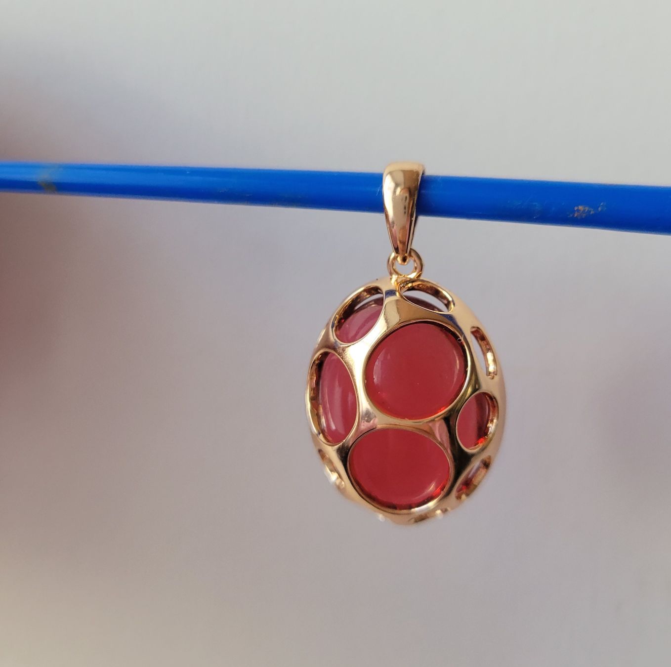 Ciondoli: Pendentif en plaqué or et rubis synthétique  – Usato da Bernex venduto da Dariafr 2