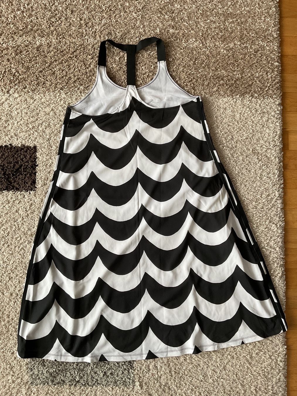 Marimekko Vestiti: Adidas x Marimekko Kleid – Nuovo (secondo la descrizione) da Zufikon venduto da mjohannah 2