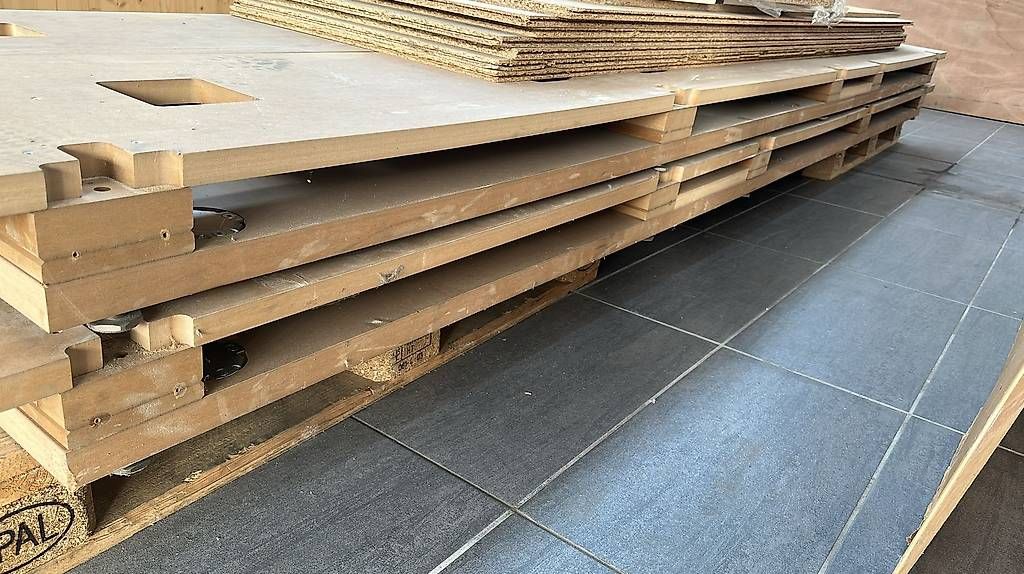 Articoli in legno: Bois de construction, Planches, caissons – Usato da St-prex venduto da phi_gr6f 2