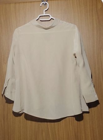 Blouse Sandro Beige Soie 100% Taille 1 ( S/M) Chic et Élégan