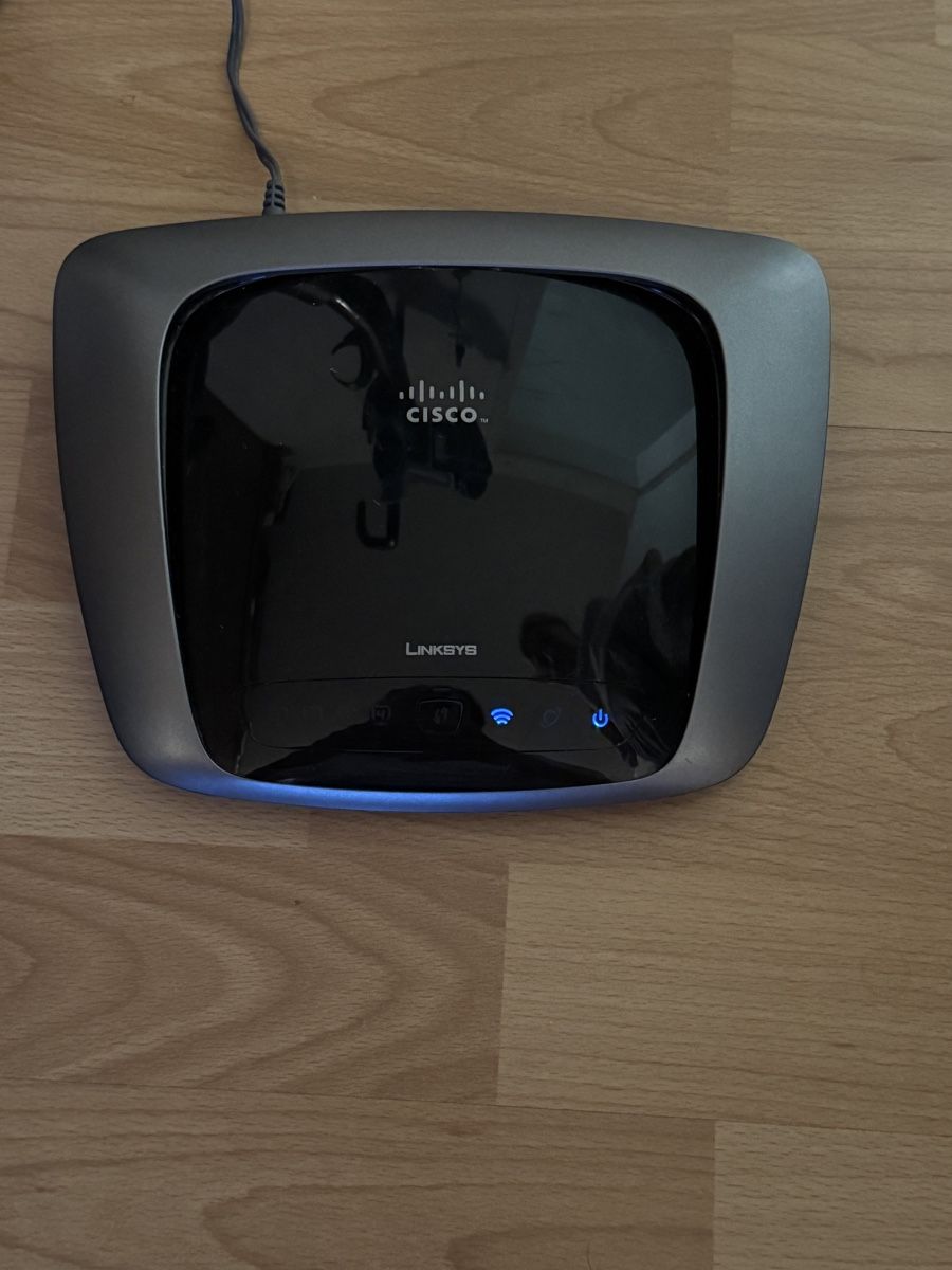 Linksys Modems & Router: Cisco Linksys WRT160Nv2 – Gebraucht aus Winterthur von bargainhunter1