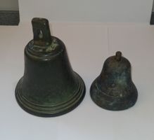 Zwei Antike Glocken, aus bronce.