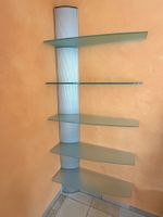 Étagère d'angle moderne, 5 étagères en verre, bon état!