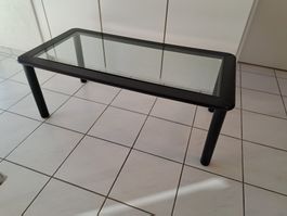 1 Club Tisch, gross, schwarz mit Glasplatte (LOT234L)