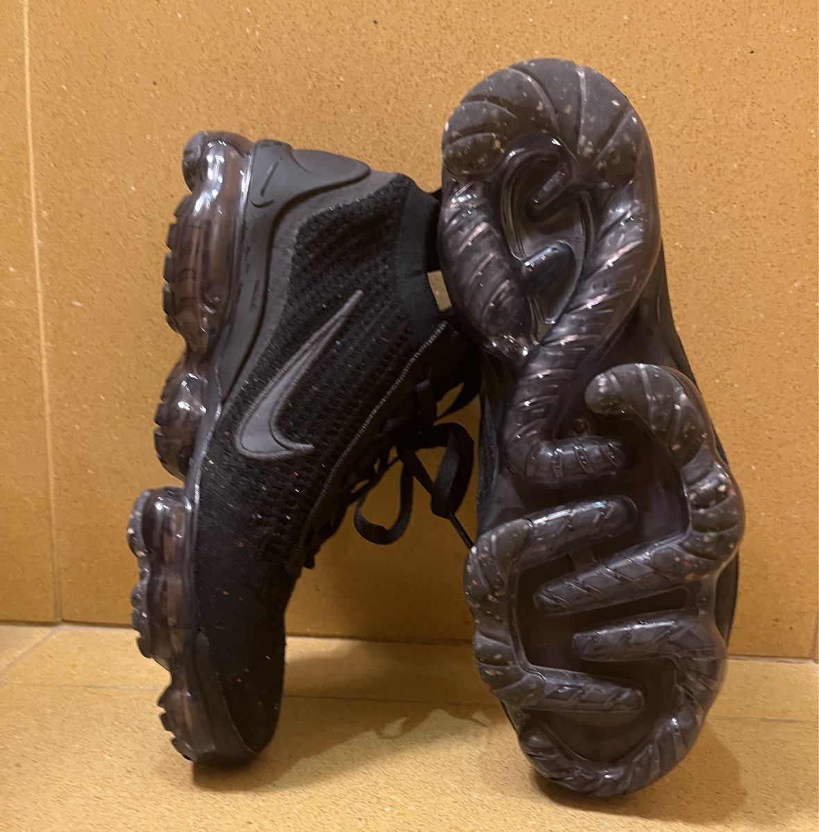 Nike Scarpe da uomo: Nike Air Vapormax – Nuovo (secondo la descrizione) da Uznach venduto da le-ma-di- 1