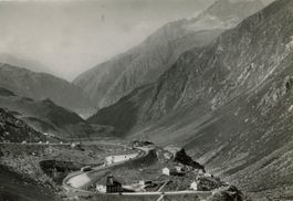 Mätteli  UR   an der Gotthard - Strasse  1'780 m.    um 1960