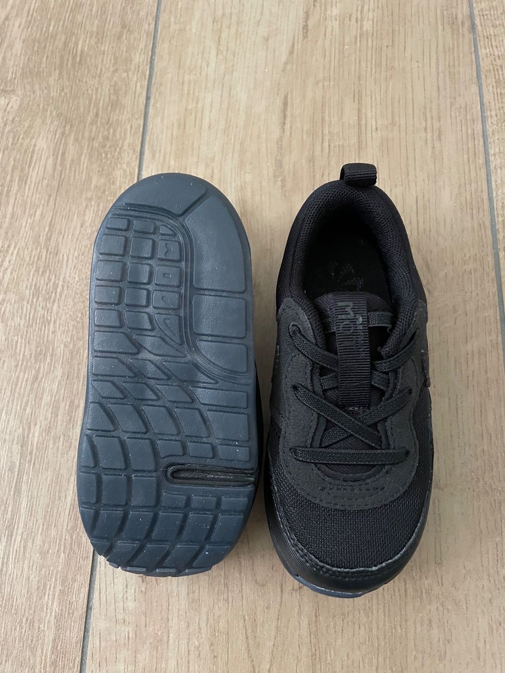 Nike Scarpe per ragazzi: Nike Air Max Motif Gr. 26 NEU – Nuovo e nell'imballaggio originale da Waltenschwil venduto da hansnine 2