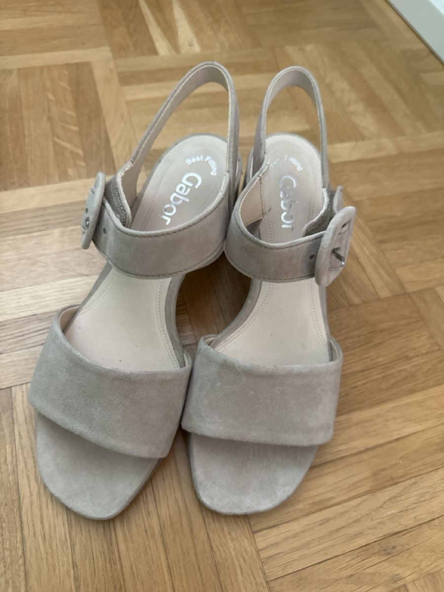 Damenschuhe: Gabor 37.5 Riemensandale beige – Gebraucht aus Riedikon von Torino99