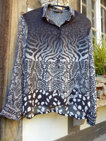 Bluse     ganz ganz schön      *  DESIGUAL  *    ( S ?) M