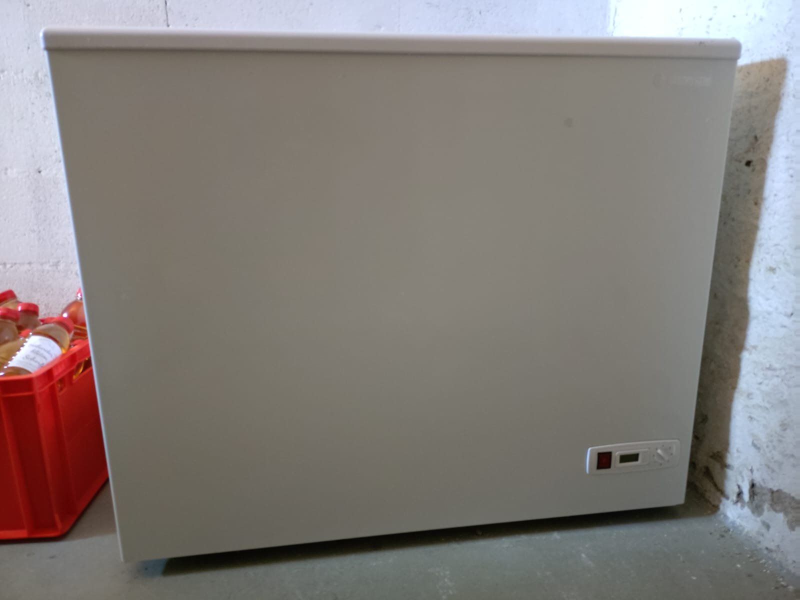 Congelatori: Gefriertruhe 200 L, mit Glasdeckel – Usato da Tobel venduto da len_n2sn 3