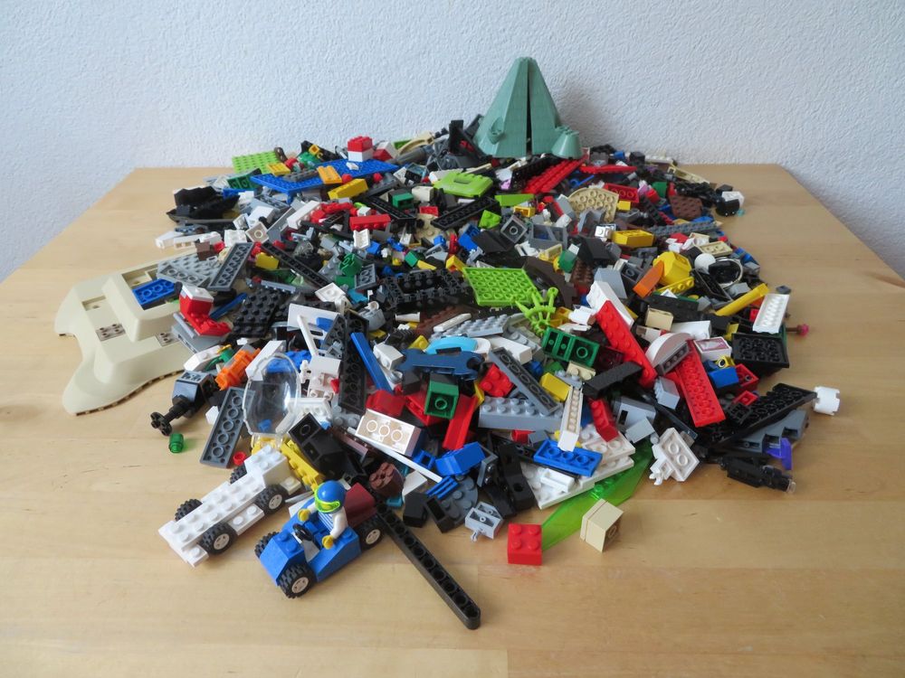Lego Giocattoli: LEGO KILOWARE ca.1,8kg – Usato da Zürich venduto da piroma