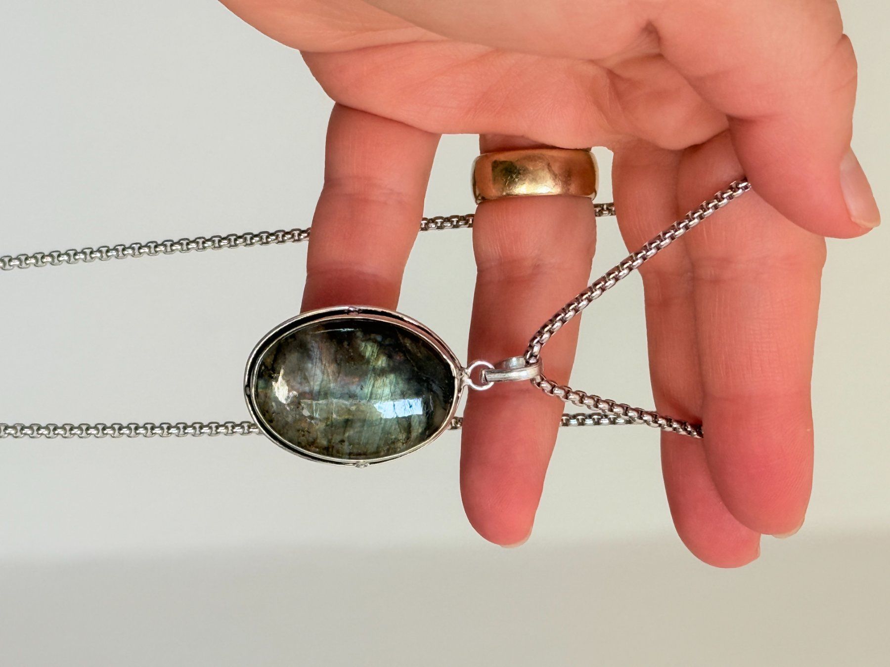 Catenine: Collier avec pendentif labradorite pierre – Nuovo e nell'imballaggio originale da Genève venduto da AGBERG 5