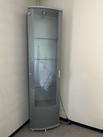 Schöne Vitrine mit Beleuchtung Anthrazit