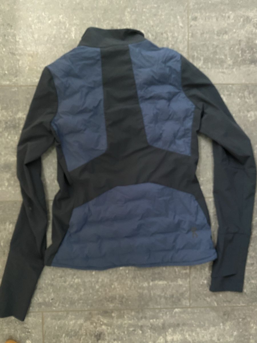 Jacken: On Running Jacke, Gr. S – Gebraucht aus Buchrain von akj48 2