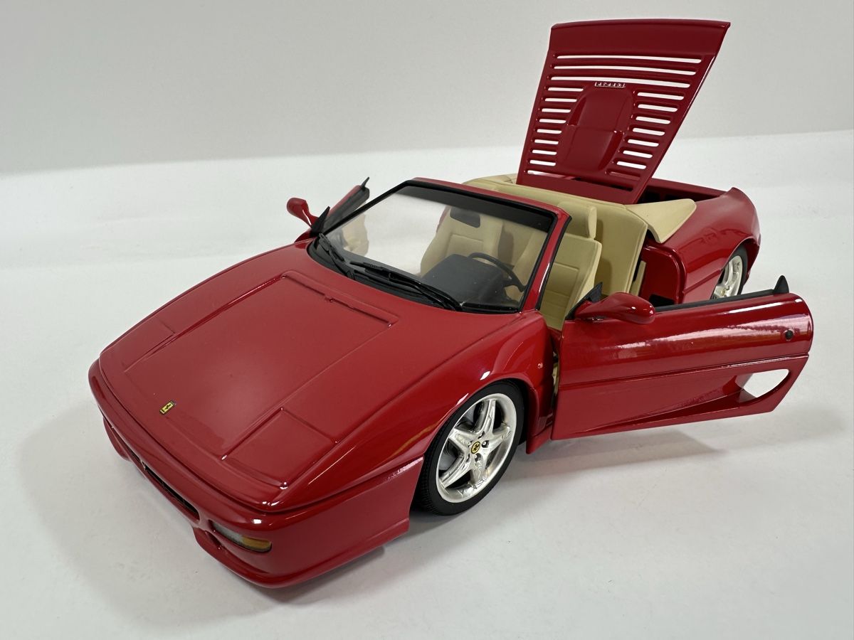 UT Models Modellautos: Ferrari F355 Spider 1:18, rot, UT MODELS – Gebraucht aus Zofingen von rf9_x2xt 6