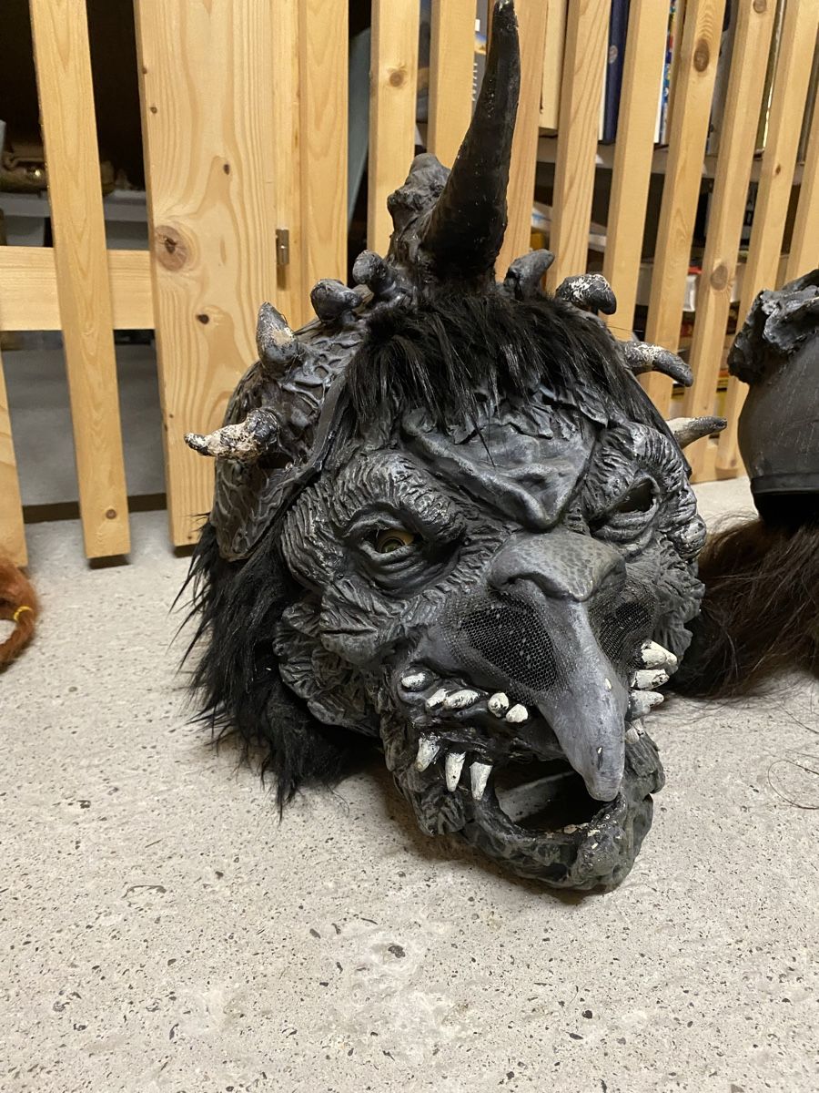 Maschere: Maske Troll oder Goblin mit Haaren Grösse Uni – Usato da Obernau venduto da YvesHeiz 1