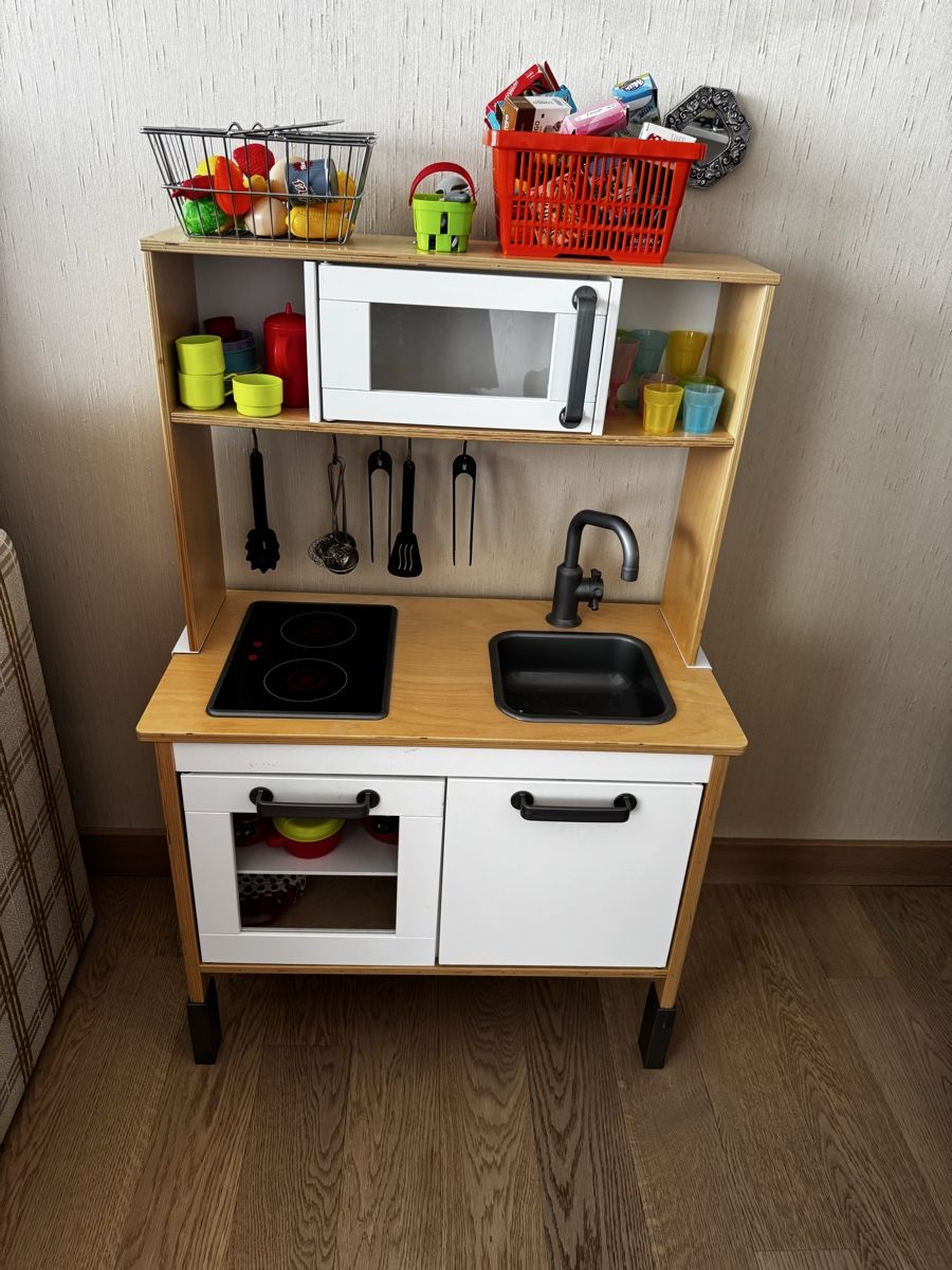 Giocattoli: IKEA Kinderküche mit Zubehör – Usato da Zürich venduto da Nightfury006