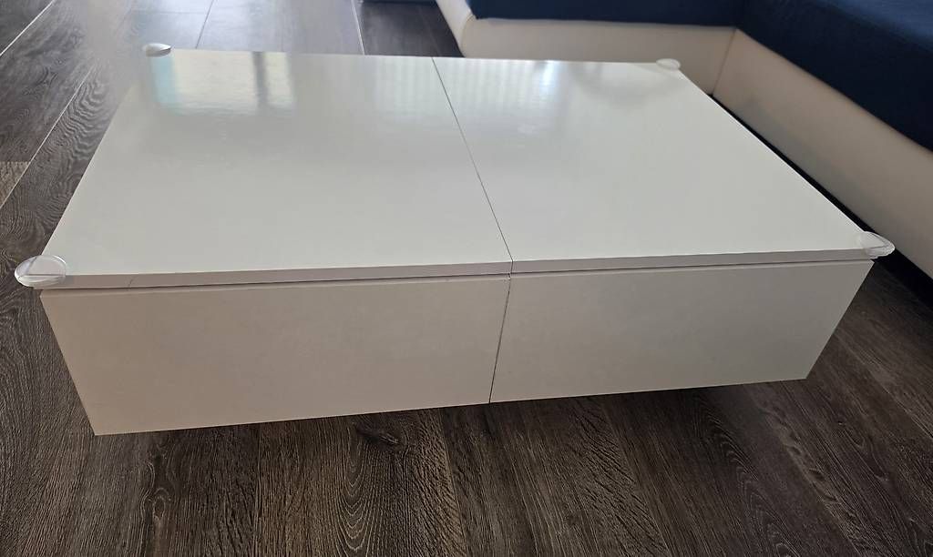 Tables: Couchtisch in weiss  – D'occasion à Bülach par Kat1ru
