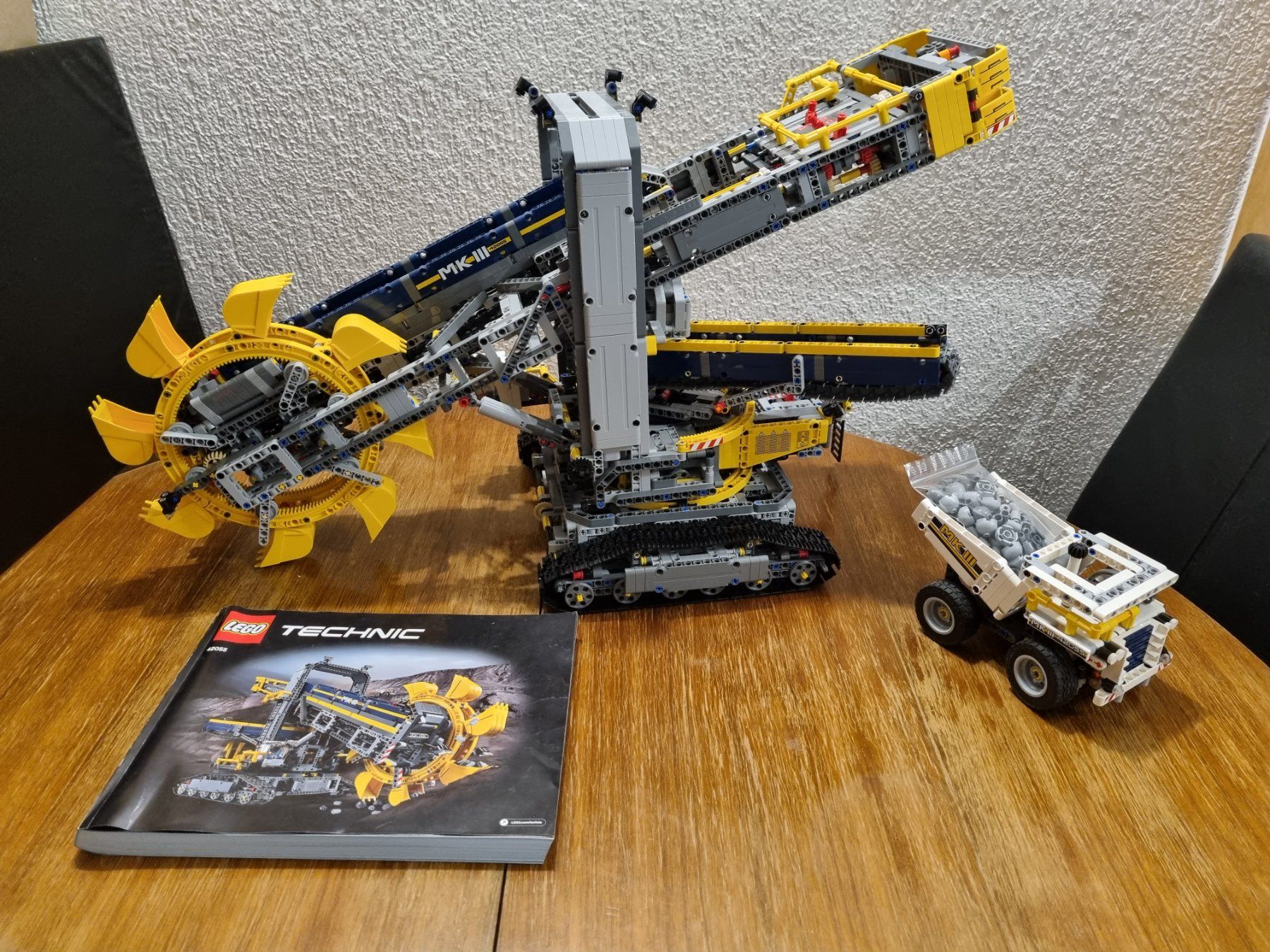 Lego Kit di costruzioni: LEGO Technic 42055 Bucket Wheel Excavator – Usato da Basadingen venduto da NekoBricks