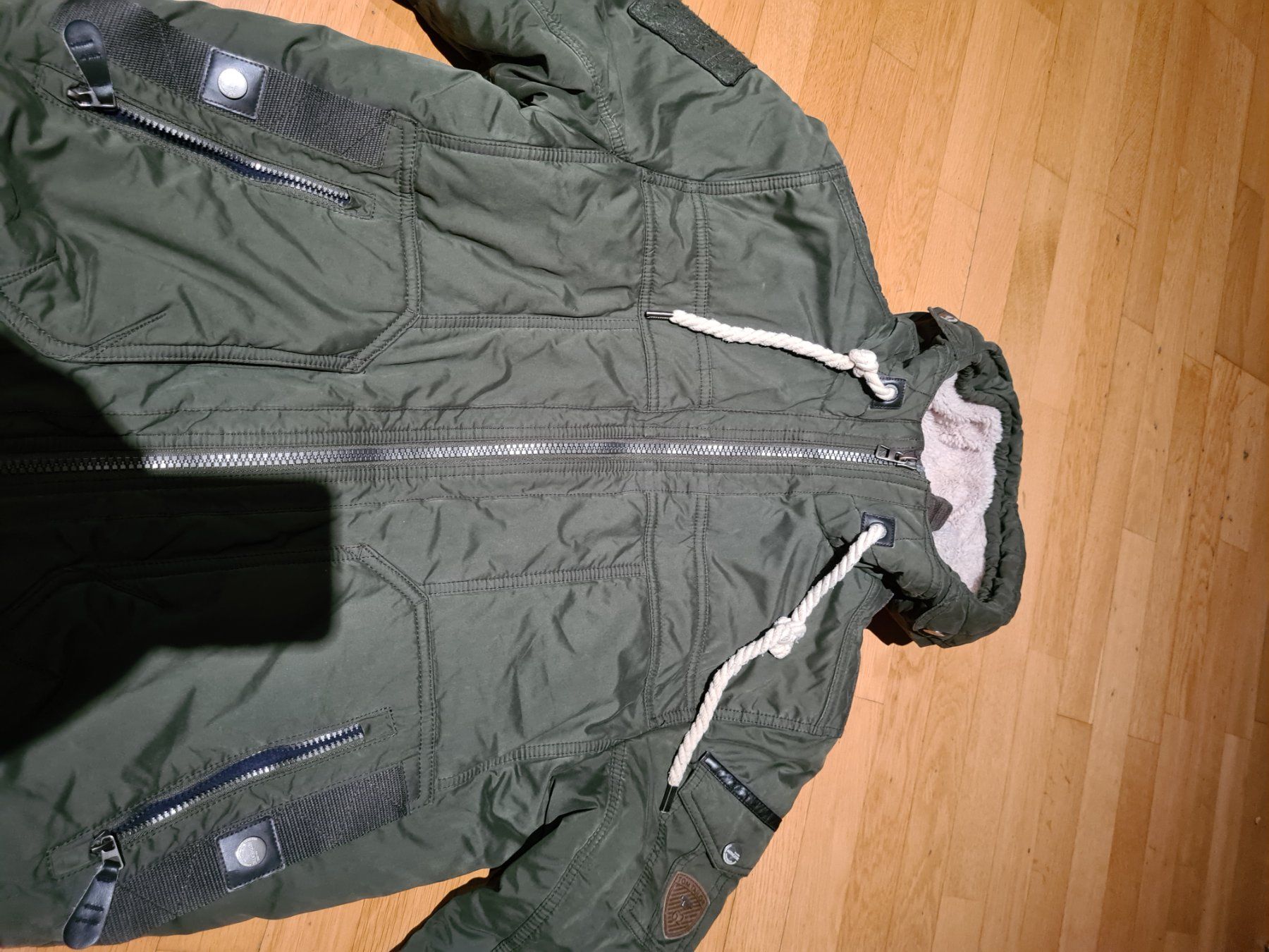 Jacken: Super warme, olivgrüne Jacke gr.M – Gebraucht aus Ferden von jemyce 3