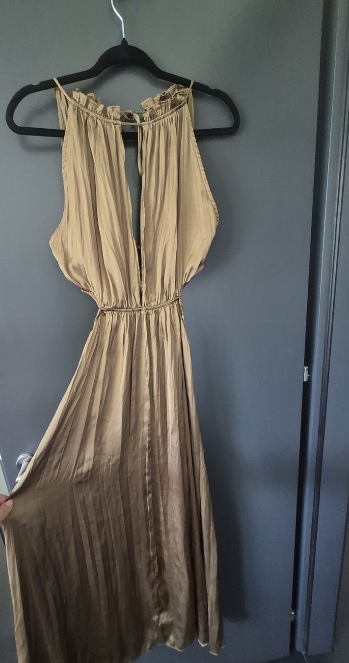 Zara Vestiti: Robe longue fluide dorée Zara – Nuovo (secondo la descrizione) da Collonges venduto da cam_72xf 2