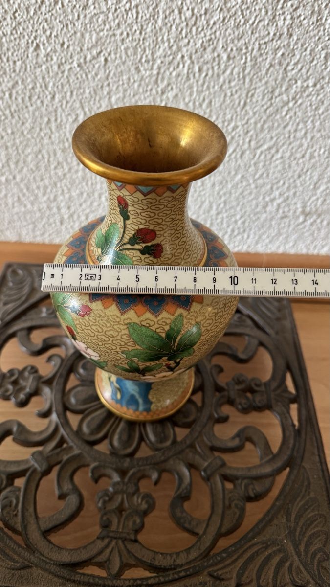 Vasi & Recipienti: Antike Blumenvase Cloisonné mit detailliertem Muster 21cm – Usato da Fällanden venduto da Limousinenswiss 2