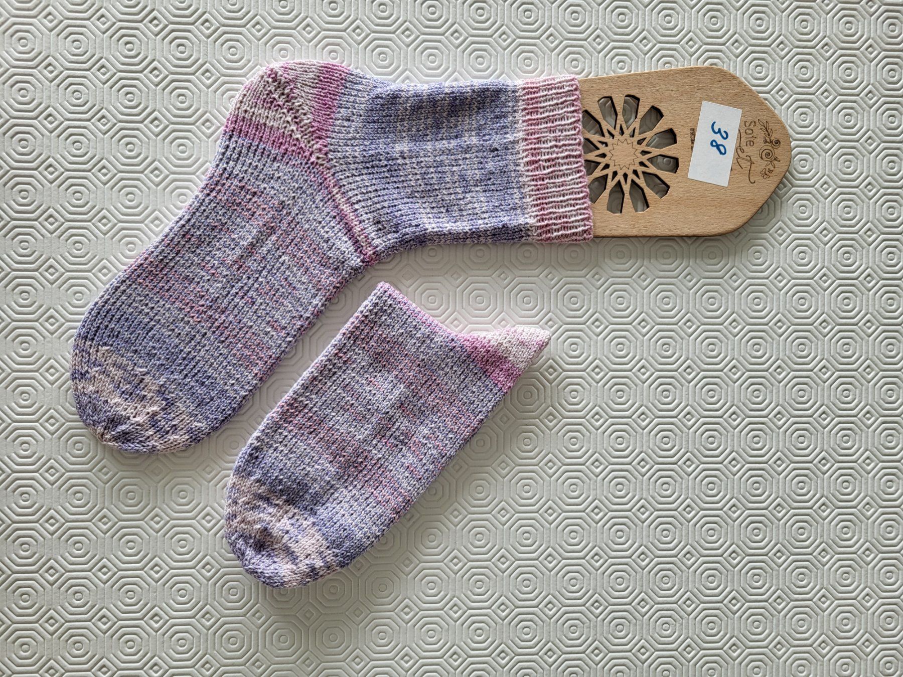 Calze: Socken handgestrickt 38 – Nuovo (secondo la descrizione) da Männedorf venduto da thjohn