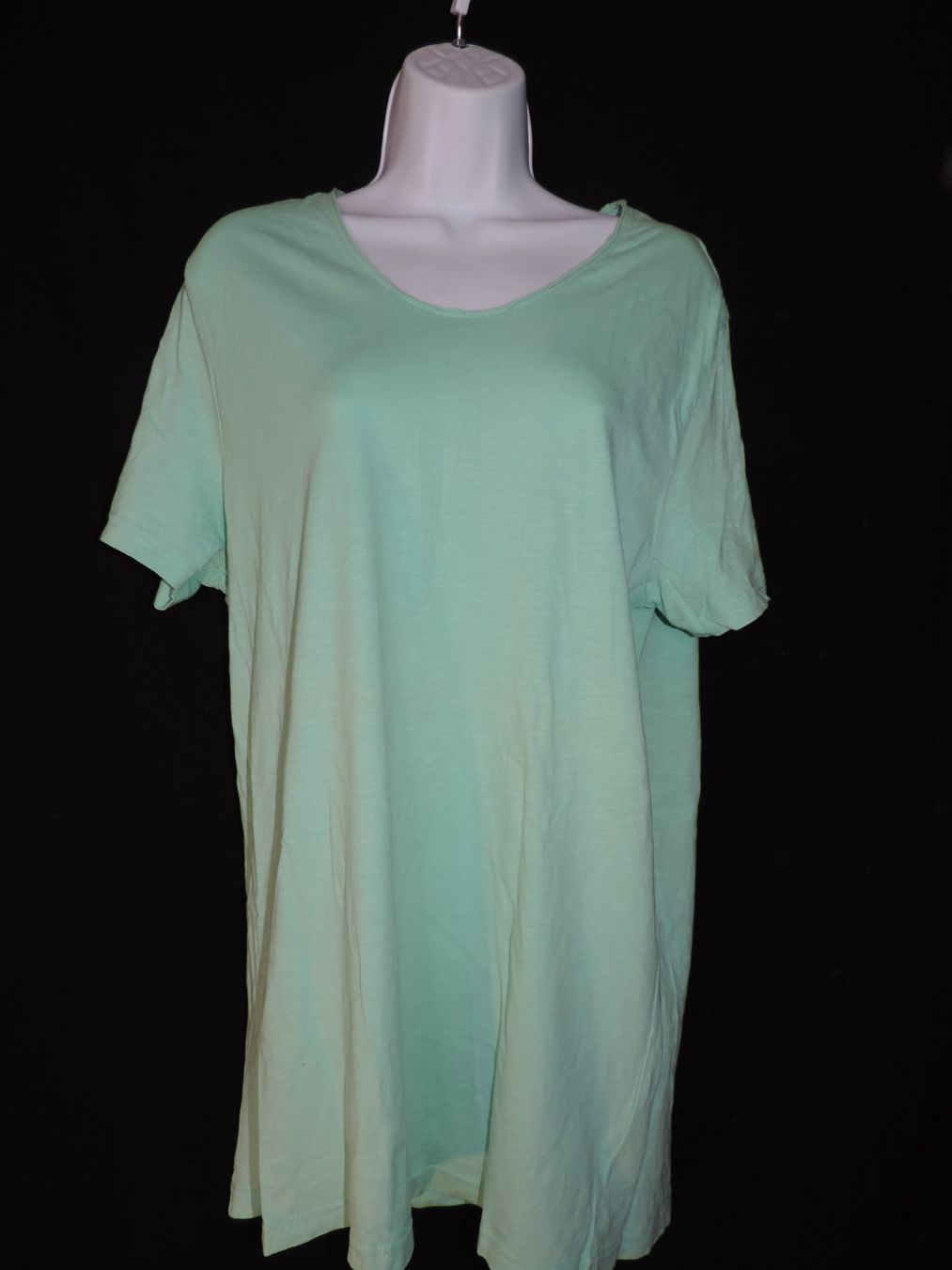 T-shirt: lot de 2 t-shirts blanc et turquoise – Usato da Genève venduto da Axelle333 3