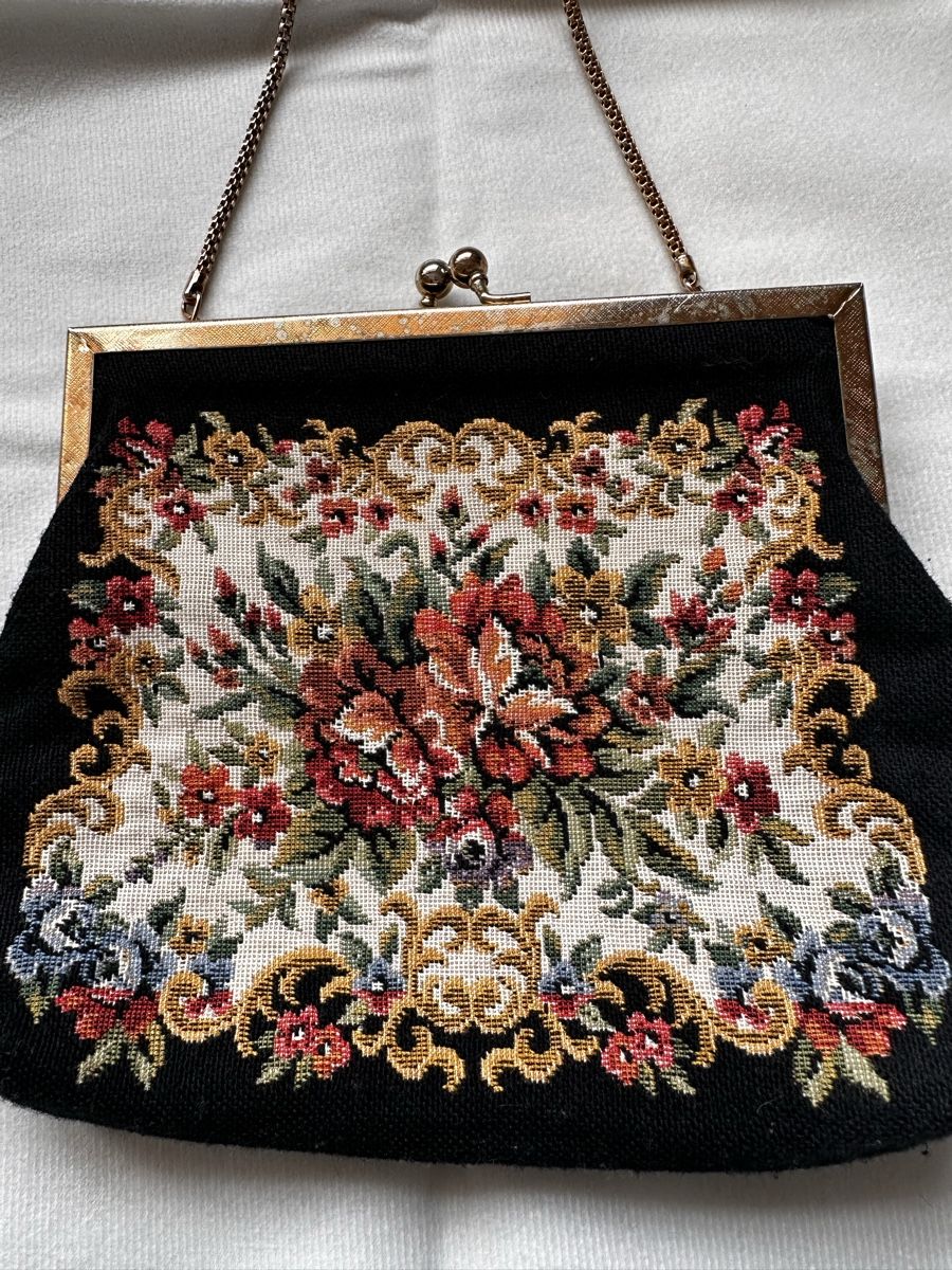 Borse da donna: Petit sac brodé vintage  – Usato da Dully venduto da Gaby_bkz2 2