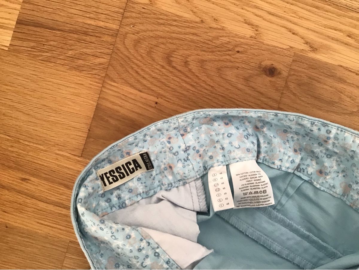 C&A Pantaloni: C&A Damenhose, hellblau, Gr. 46/48 . – Usato da Seuzach venduto da Tureda 1