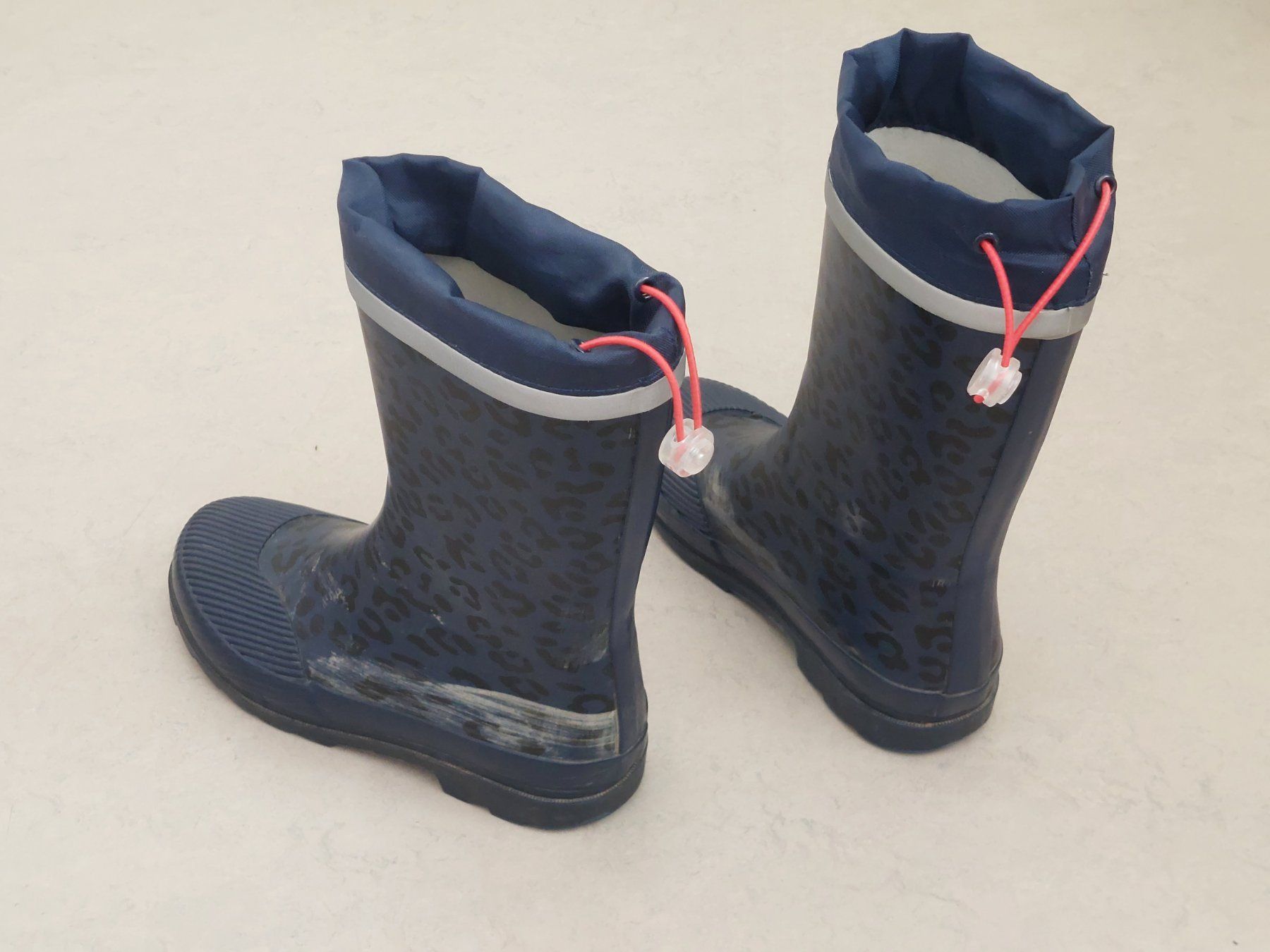 Schuhe für Mädchen: Regenstiefel Gr.36/37 – Gebraucht aus Pfäffikon SZ von max_5ylc 1