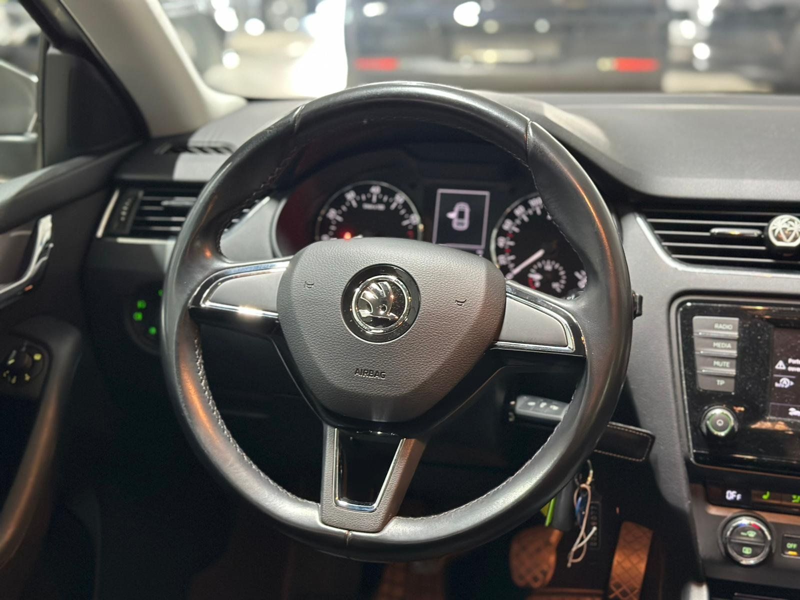 Skoda Automobili: SKODA Octavia Combi 1.4 TSI Elegance – Usato da Aclens venduto da sobacopeludo 4