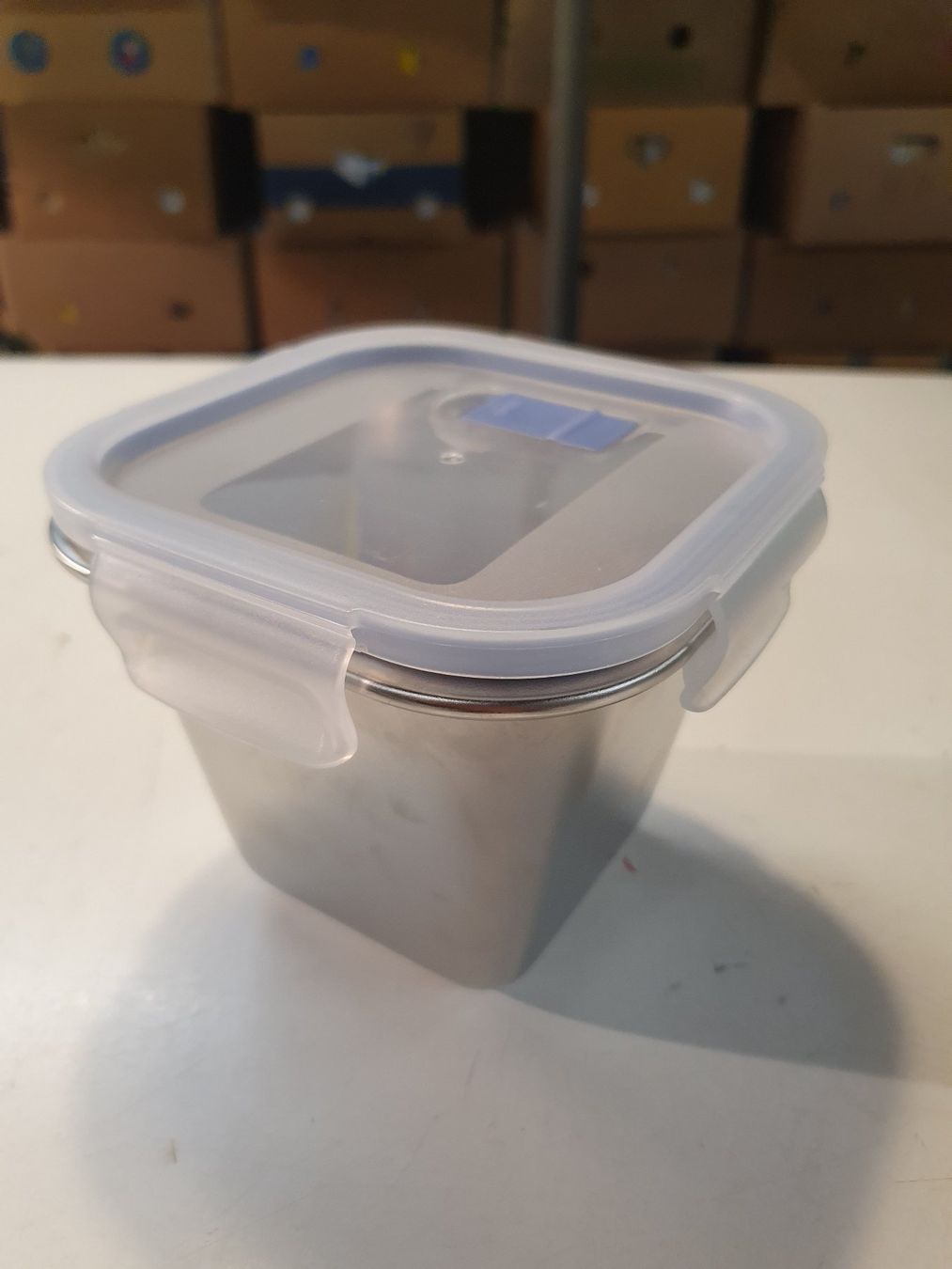 Tupperware Contenitori & Simili: Gefrierbox Chromstahl mit Gummibriden – Usato da Zürich venduto da loosebone 7