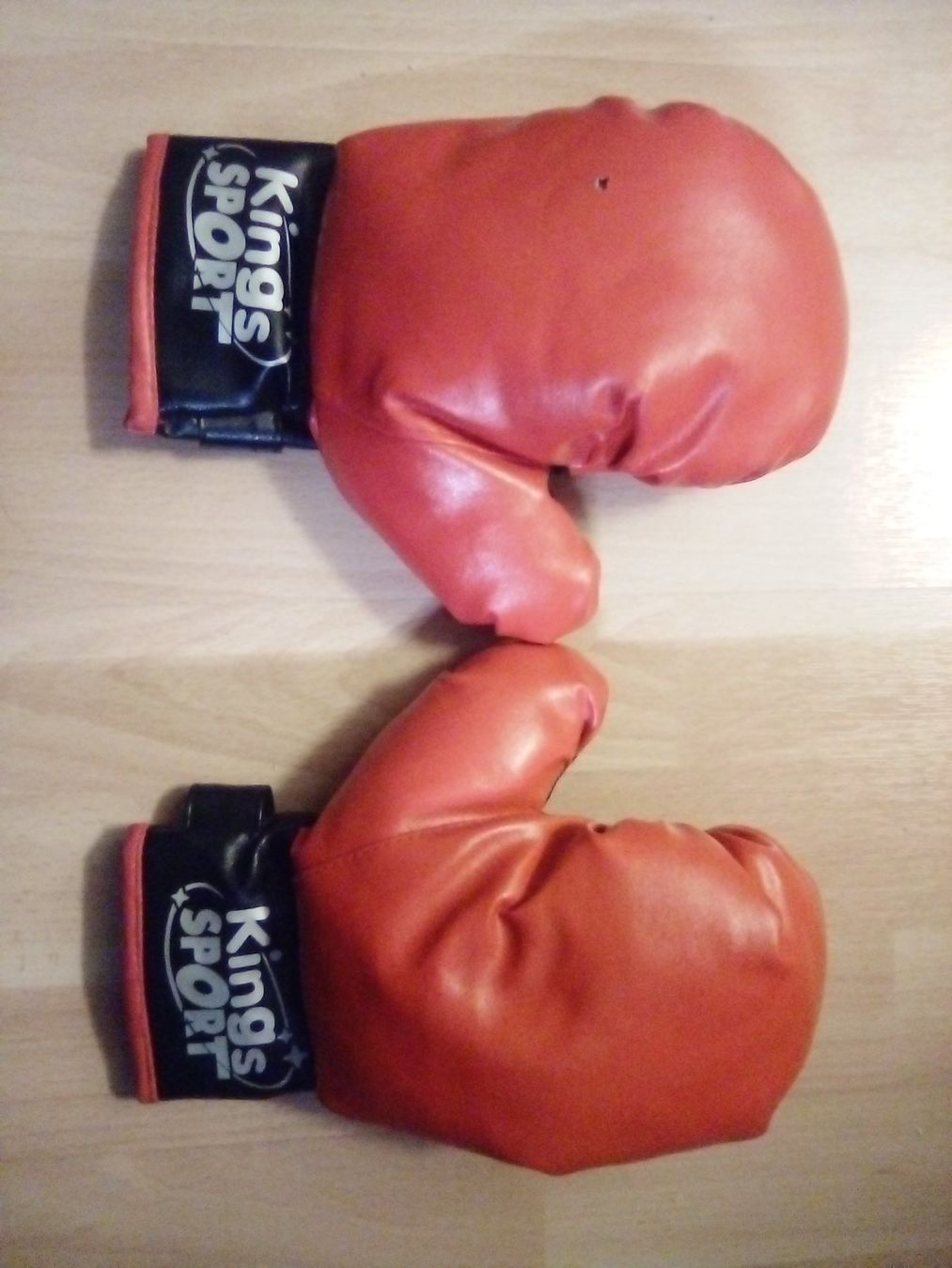 Guanti: Kings Sport Kinder Boxhandschuhe Rot – Nuovo (secondo la descrizione) da Winterthur venduto da Colonica