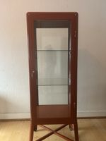 Ikea Vitrinenschrank FABRIKÖR in rot