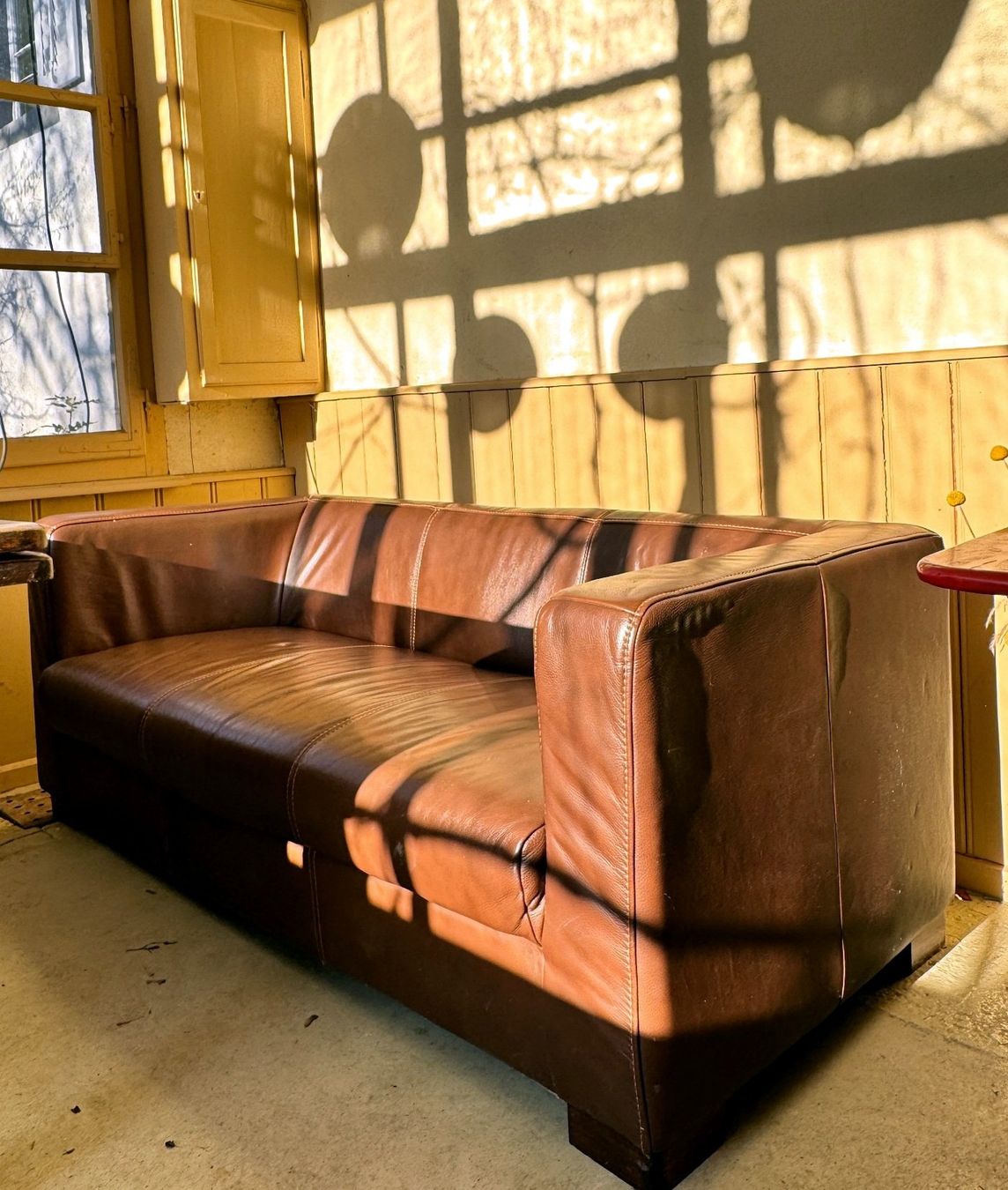 Sofas: Echtleder 2-Sitzer-Sofa in braun/cognac, 185x75cm – Gebraucht aus Lachen SZ von mrsf