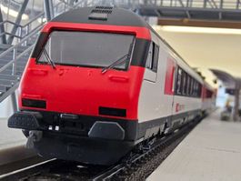 Roco 2er Set _ SBB Steuerwagen Bt rot/weiss + Speisewagen H0